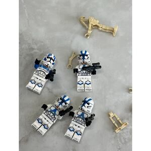 4 Lego clone troopers and 1.5 driods